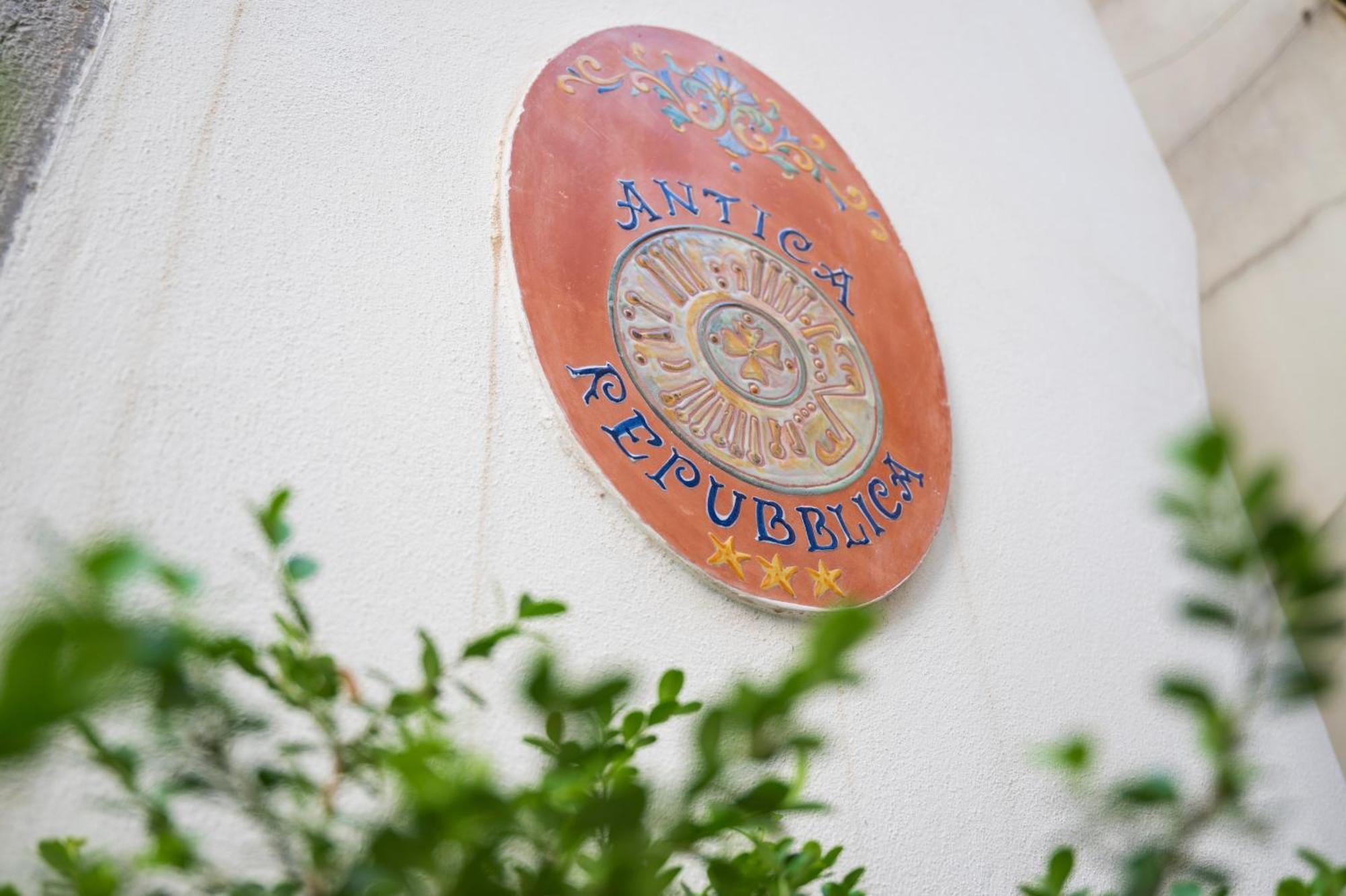 Hotel Antica Repubblica In Amalfi Center At 100Mt From The Sea Exteriör bild
