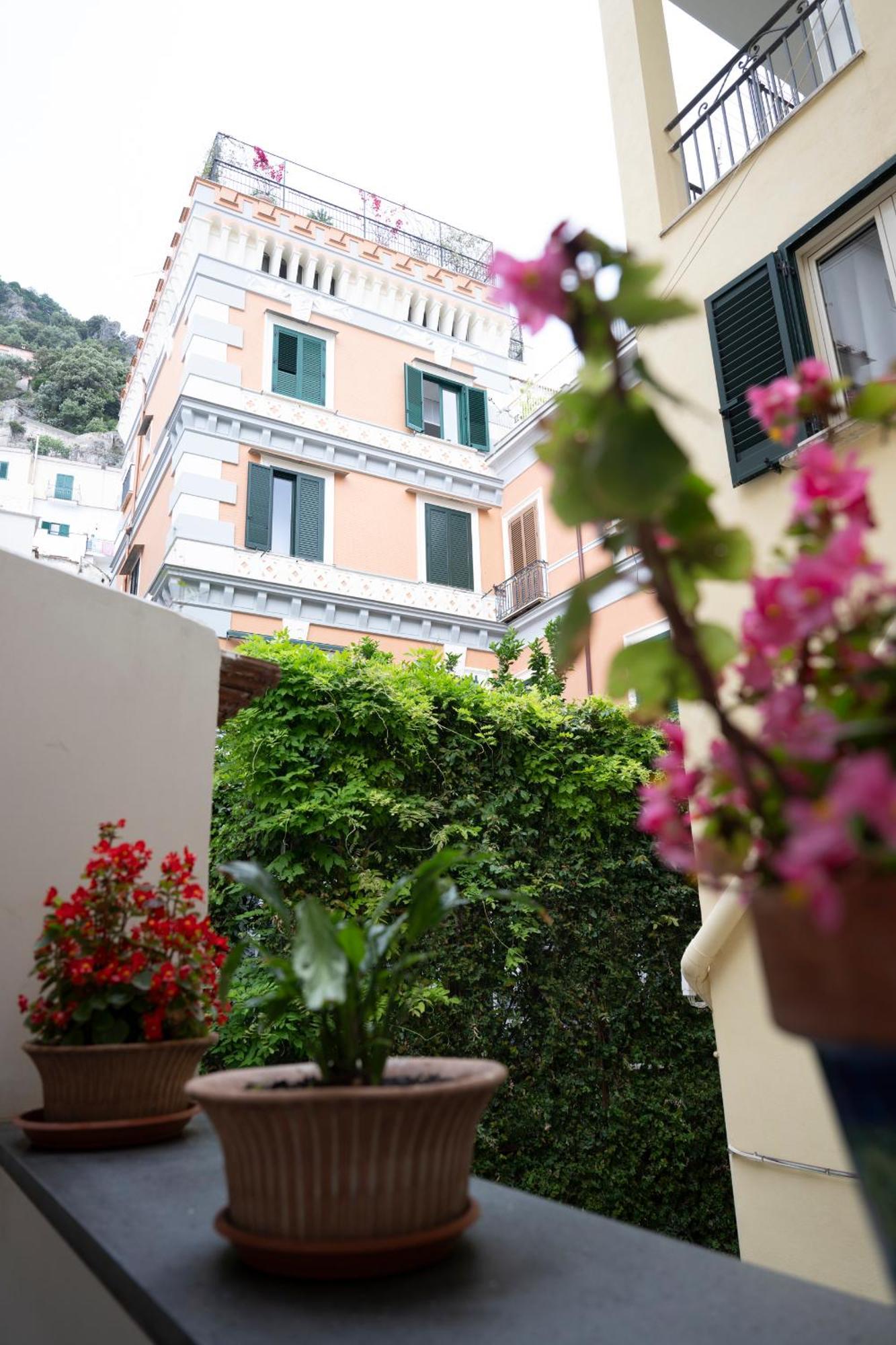 Hotel Antica Repubblica In Amalfi Center At 100Mt From The Sea Exteriör bild