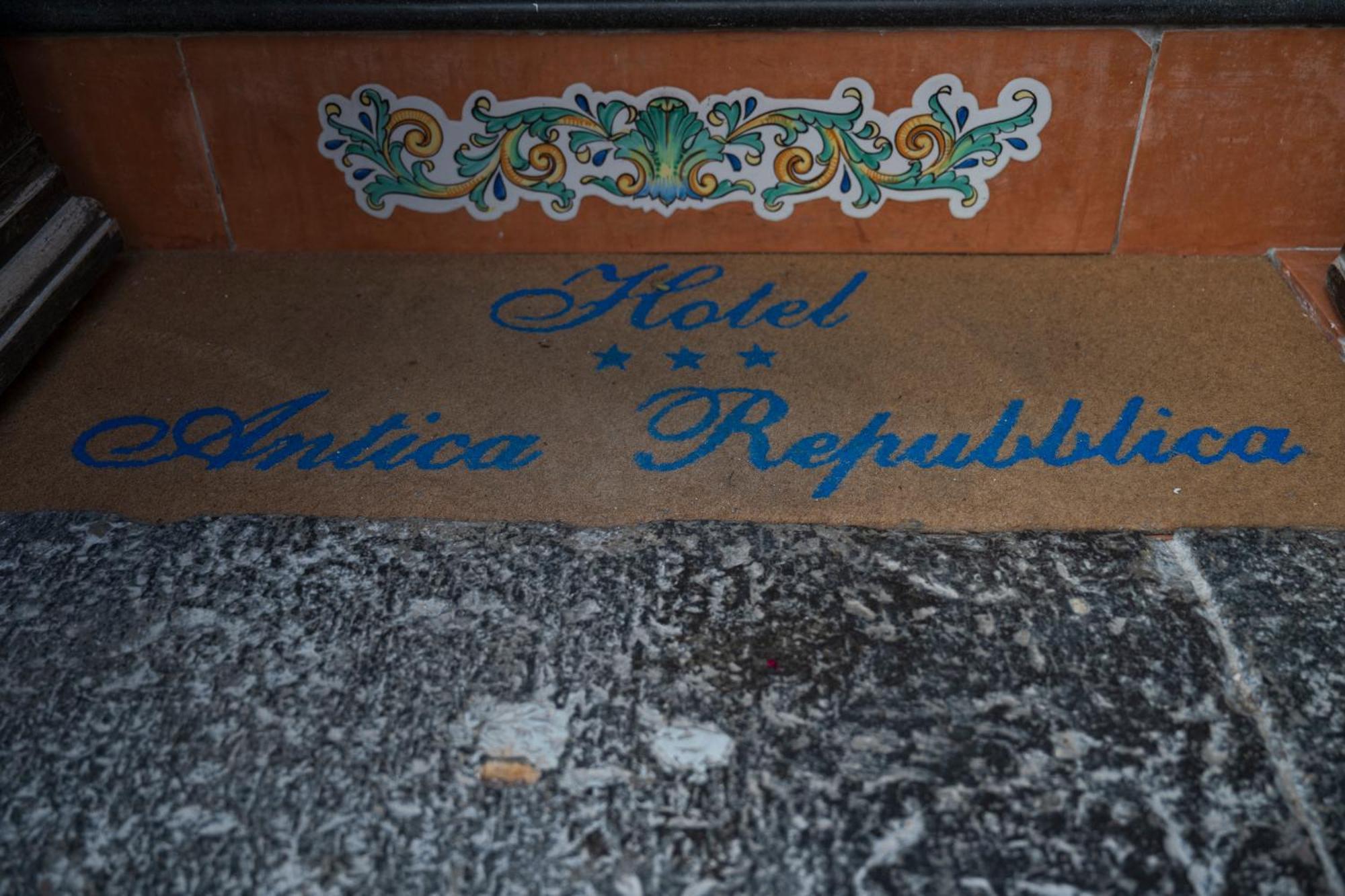Hotel Antica Repubblica In Amalfi Center At 100Mt From The Sea Exteriör bild