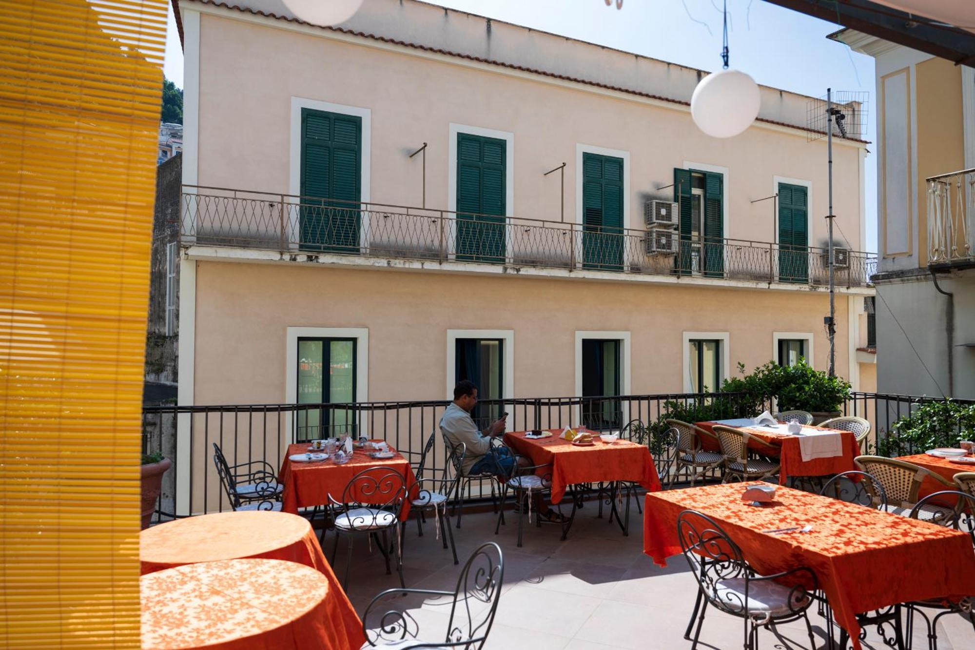 Hotel Antica Repubblica In Amalfi Center At 100Mt From The Sea Exteriör bild